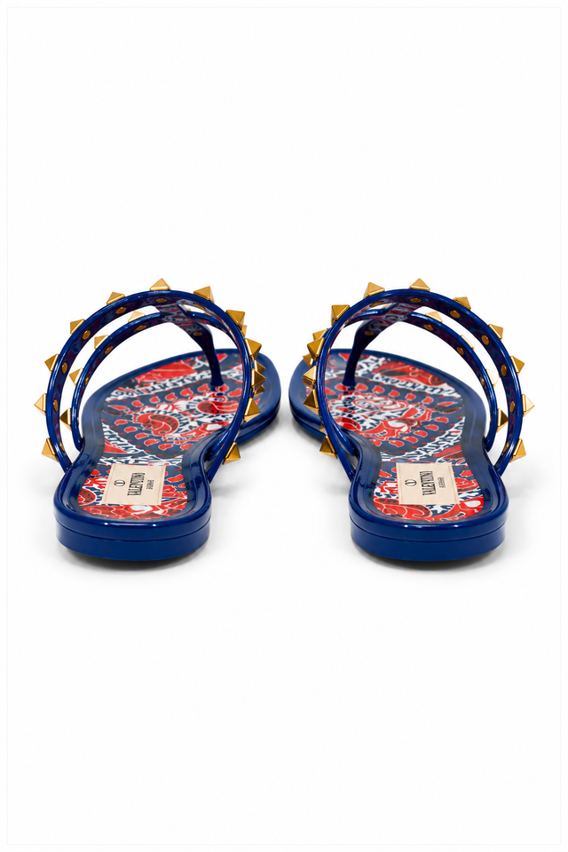 Valentino Garavani Rockstud Jelly Thong Sandals with Printed Footbed