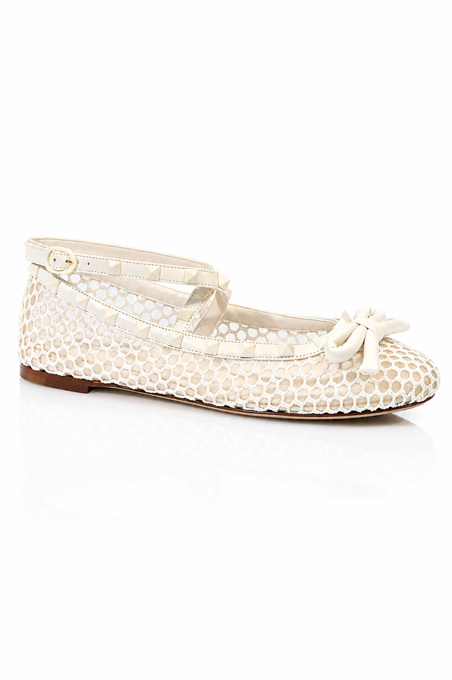 Valentino Garavani Rockstud Mesh Ballet Flats in Ivory