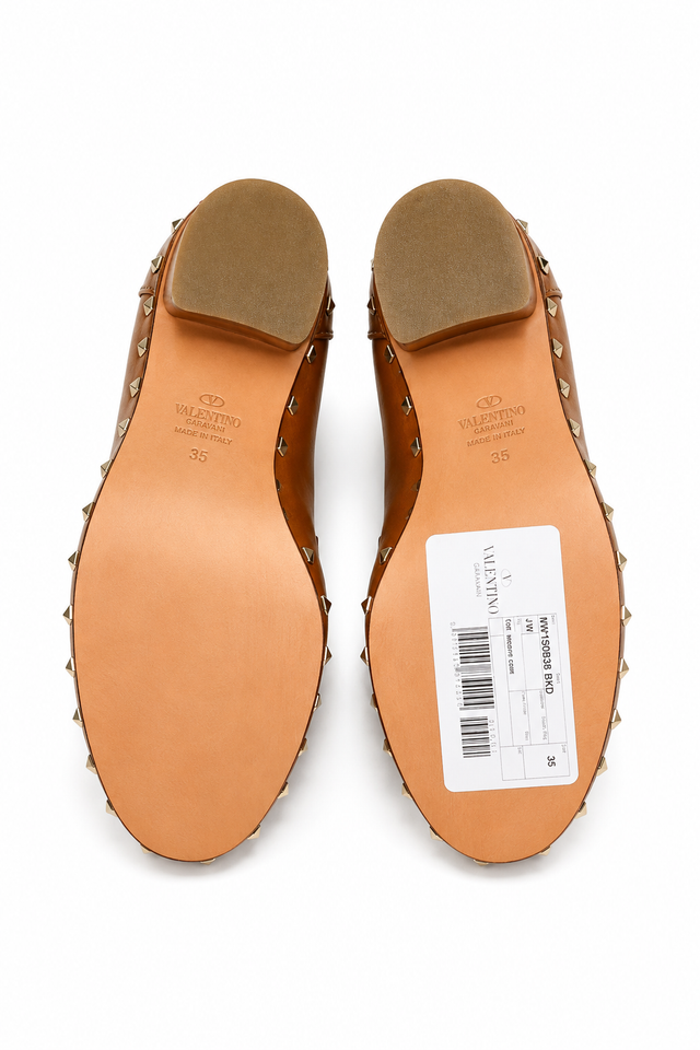 Valentino Garavani Rockstud Leather Loafer Pumps in Tan