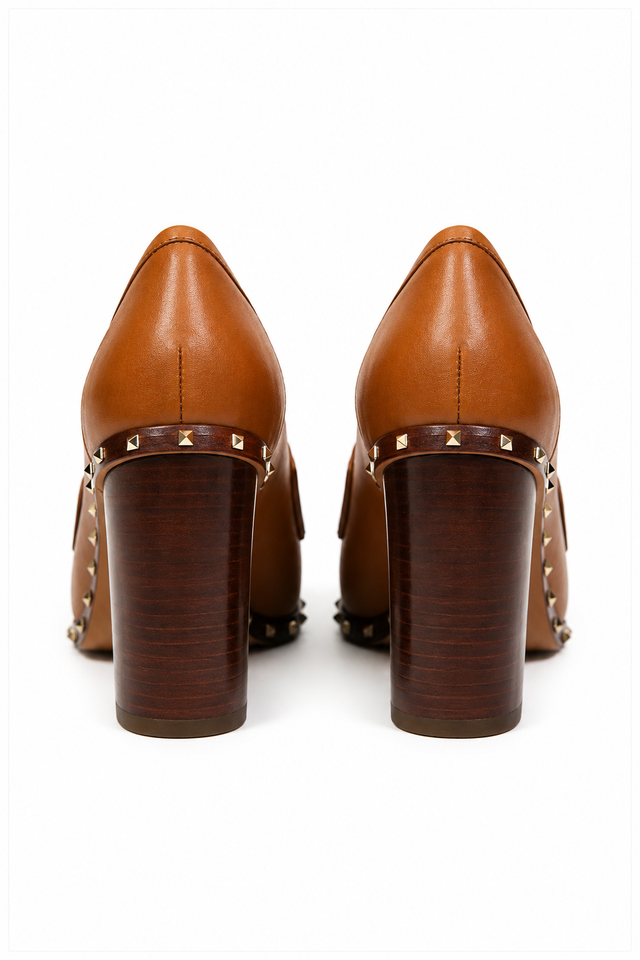 Valentino Garavani Rockstud Leather Loafer Pumps in Tan