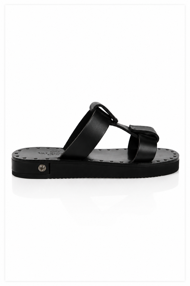 Valentino Garavani Feather-Detail Flat Sandals – Black & White