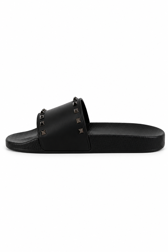 Valentino Garavani Rockstud Rubber Slide Sandals in Black